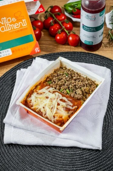 Marmitas com carne moída, fotografia oficial do cardápio Vita e Alimenti